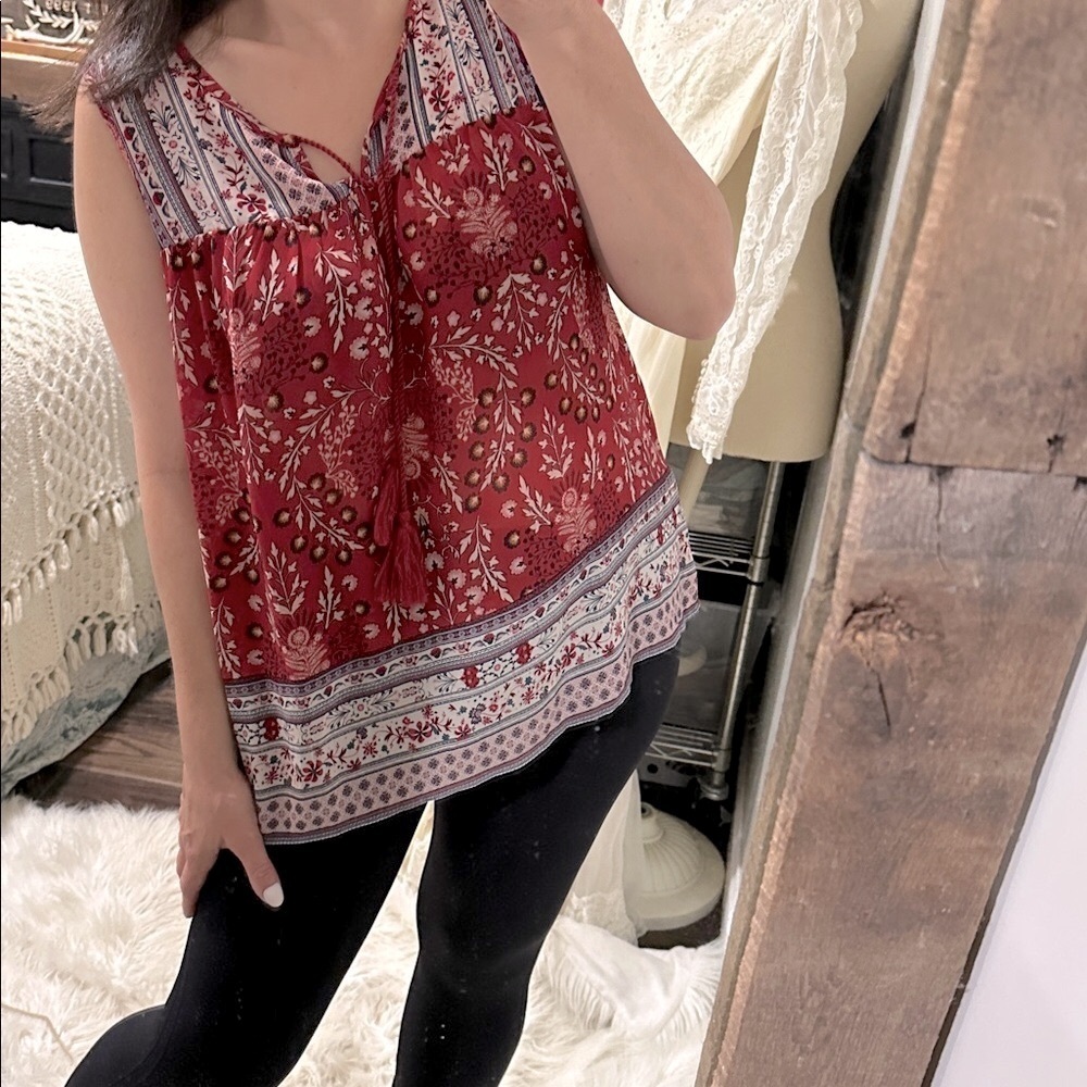 Knox Rose Red Floral Top with Lace Trim size Large